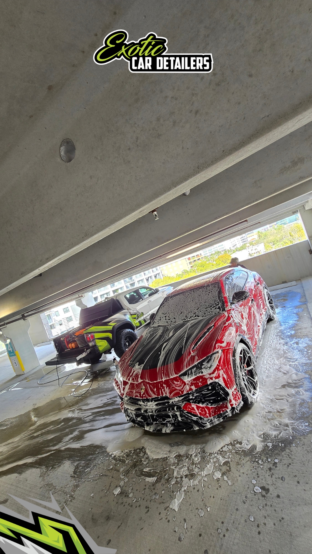 Lamborghini Urus red - Exotic Car Detailers - Carlos Rios -wash